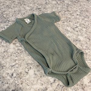 Like new Kate Quinn onesie